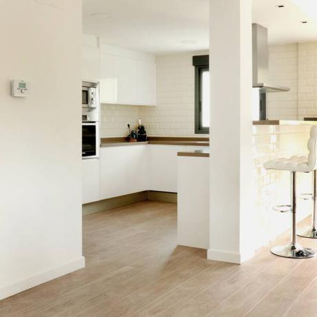 Kitchen : Cocinas de estilo moderno de acertus