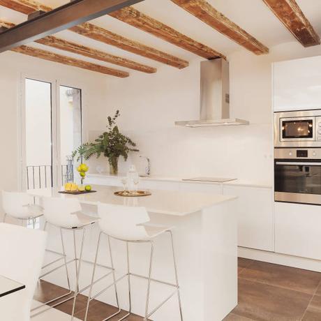 Kitchen | Cocina : Cocinas de estilo moderno de Markham Stagers