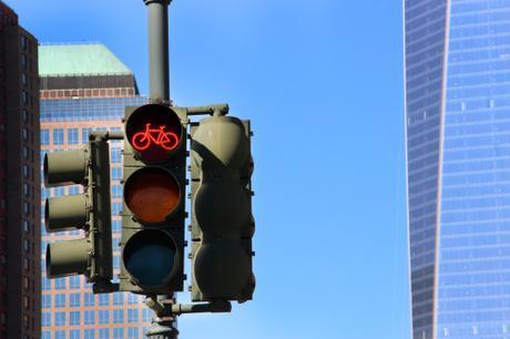 Se instalan semáforos inteligentes junto a cámaras térmica en Zaragoza