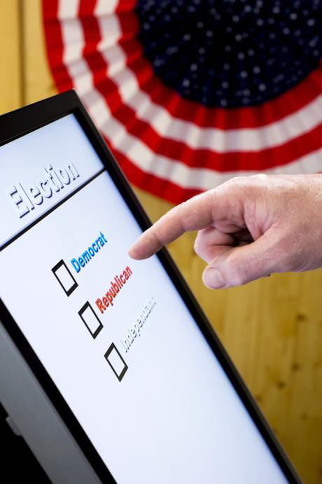 El voto electrónico no es sólo un tema tecnológico: así podría cambiar la democracia tal y como la entendemos