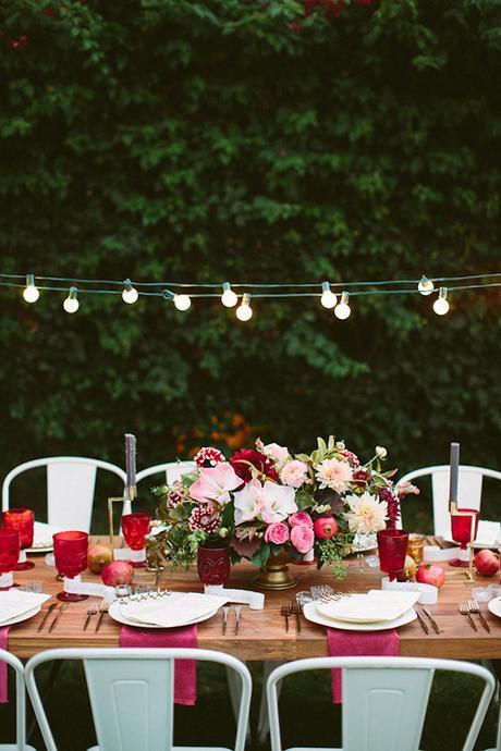 guirnalda para cena en el jardin