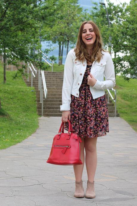 Outfit de diario con vestido para primavera