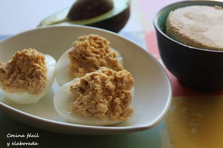 HUEVOS RELLENOS DE AGUACATE Y FOIE