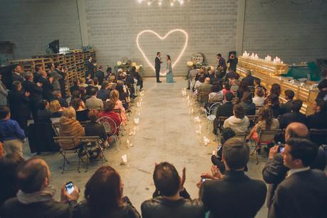 ¿Cómo son las novias millennial? ceremonia boda industrial españa www.bodasdecuento.com
