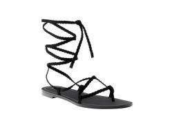 Sandalias de tiras de Bershka (19,99 €).