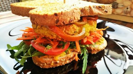 Hamburguesa de couscous y garbanzos