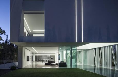 Casa Minimalista Gallery House