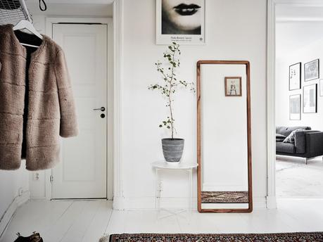 estilo nórdico espacios diferentes con color decoración interiores contrastes con color cocinas pequeñas cocinas nórdicas cocinas azules cocina comedor blog decoración nórdica Azul petroleo en la cocina 