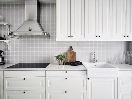 estilo nórdico espacios diferentes con color decoración interiores contrastes con color cocinas pequeñas cocinas nórdicas cocinas azules cocina comedor blog decoración nórdica Azul petroleo en la cocina 