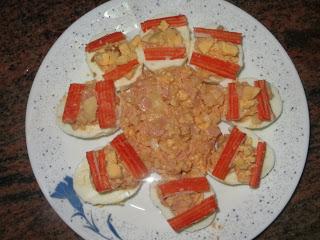 HUEVOS RELLENOS DE SURIMI