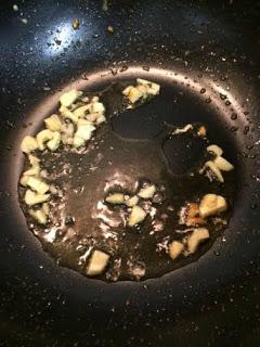 ARROZ FRITO CON GAMBAS Y PIÑA