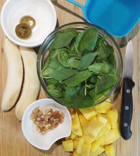 COCTELMOOTHIE PICANTE DE NUECES, FRUTAS Y JALAPEÑO (Desayuno con diamantes) COCTELMOOTHIE PICANTE DE NUECES, FRUTAS Y JALAPEÑO (Desayuno con diamantes)