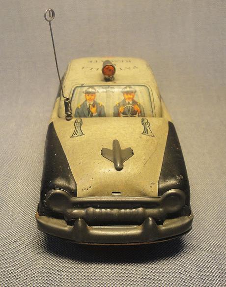 Patrullero de chapa a fricción