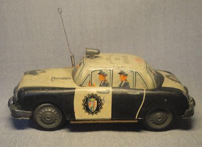 Patrullero de chapa a fricción