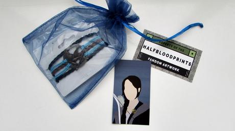 Unboxing: Owlcrate Box – Dystopia (Abril) OwlCrateAPR02