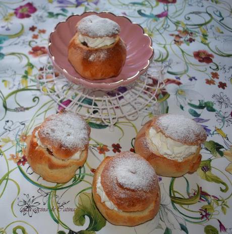 Semlor (bollos suecos)