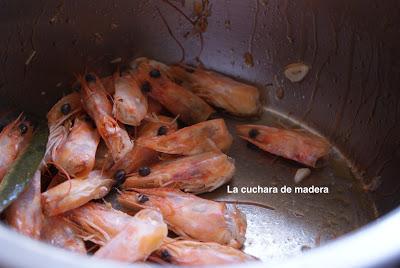 SPAGUETIS FINOS CON LANGOSTINOS Y CHAMPIÑONES