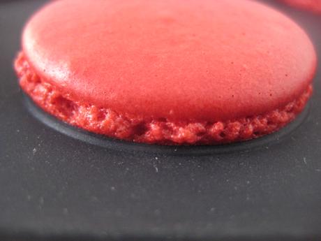 MACARONS ROJO PASIÓN,  PERFECTOS O CASI.  Trucos y paso a paso