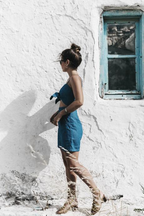 Topshop_Festival-Denim_Cut_Out_Dress-Yellow_Sandals-Outfit-Topknot-Mikonos-Street_Style-25