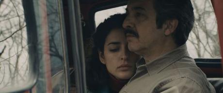 Manu Zapata_El cine (de estreno) fácil de leer_vivazapata.net_CAPITÁN KÓBLIC_Ricardo Darín e Inma Cuesta abrazados
