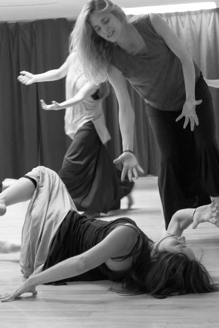 PERFORMANCE: Pérdida, espanto, vacío y anhelo PERFORMANCE: Pérdida, espanto, vacío y anhelo