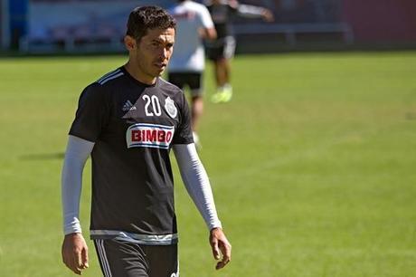 Israel Castro no entra en planes de las Chivas