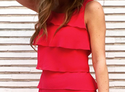 ¿Qué complementos llevar vestido rojo boda?