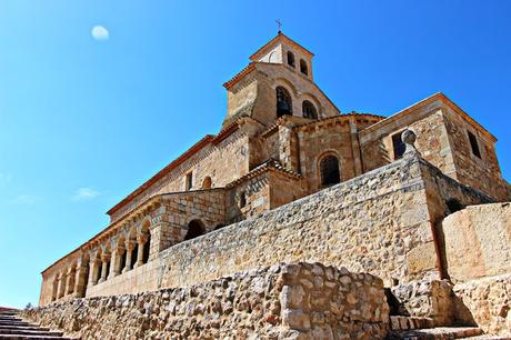 San Esteban de Gormaz. Primera iglesia románica porticada 