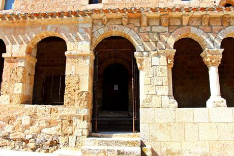 San Esteban de Gormaz. Primera iglesia románica porticada 