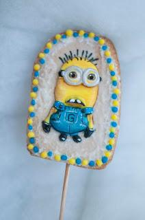 COOKIE CAKE MINIONS