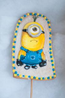 COOKIE CAKE MINIONS