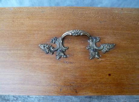 Estantería hecha a partir de un cajón Estantería hecha a partir de un cajón