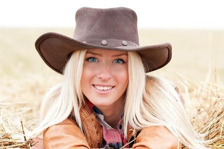 Rubio Platinado ¿La nueva tendencia? Descubre los pros y contras del color que está de moda