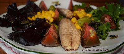 Ensalada de lechuga y caballa