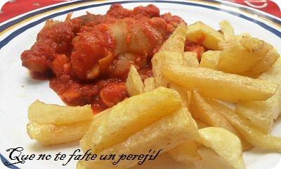 Manitas de Cerdo en Salsa de Tomate