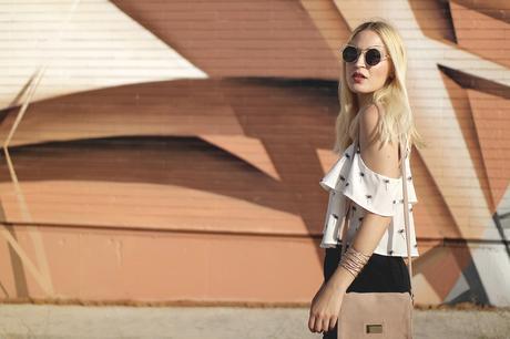 GRAFFITI WALL GRAFFITI WALL