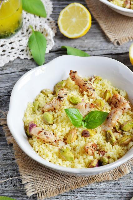 Ensalada de cous cous con pollo y pistachos 