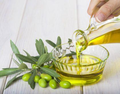 5 Alternative Uses for Olive Oil in Beauty. - 5 Usos anternativos para el aceite de Oliva en la belleza