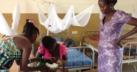 2486. - Alimentando bebés (I): la lactancia en el primer mundo y en el Sahel con  #BloguerasxLaLactancia