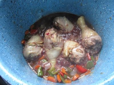 Jamoncitos de pollo al vino tinto olla GM