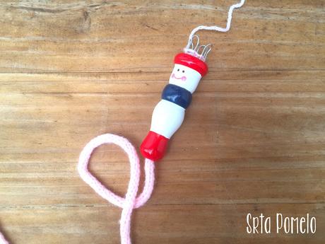 Cómo usar el tricotín.