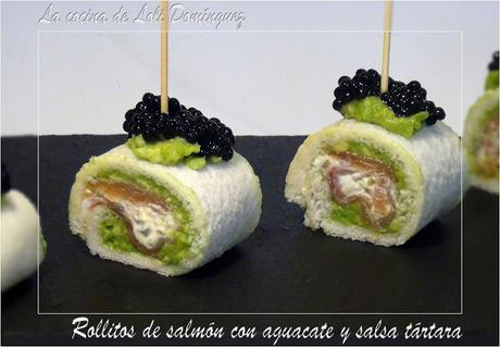 Rollitos de salmón con aguacate y salsa tártara