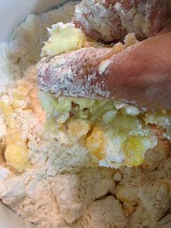 MINI TARTITAS DE FRESITAS DEL BOSQUE Y CREMA PASTELERA