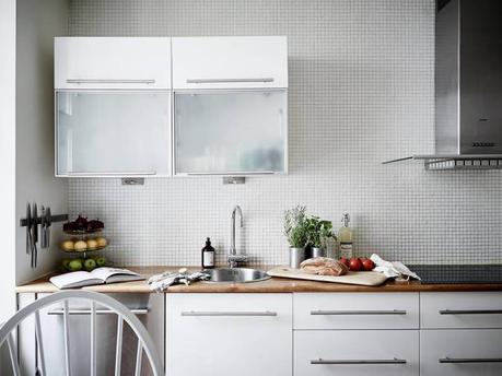 Refrescar una decoración con el color blanco pisos suecos estilo nórdico decoración salones decoración pisos pequeños decoración escandinava decoración blanco blog decoración 