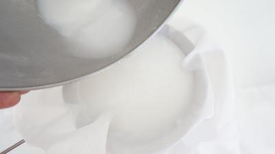 Harina de coco, mantequilla, leche en polvo y aceite de coco casero