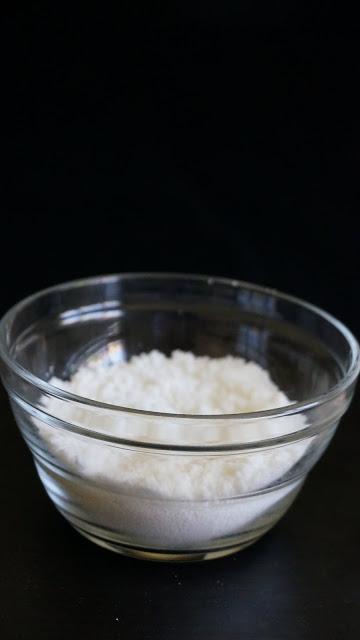 Harina de coco, mantequilla, leche en polvo y aceite de coco casero