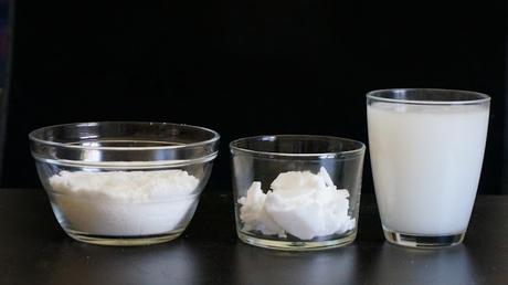 Harina de coco, mantequilla, leche en polvo y aceite de coco casero