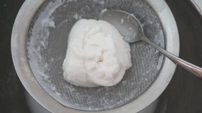 Harina de coco, mantequilla, leche en polvo y aceite de coco casero