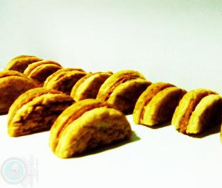 1. Dulces de Eid al Fitr 2016: Pastas de media luna de cacahuete