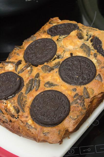 Brownie de chocolate blanco y oreos